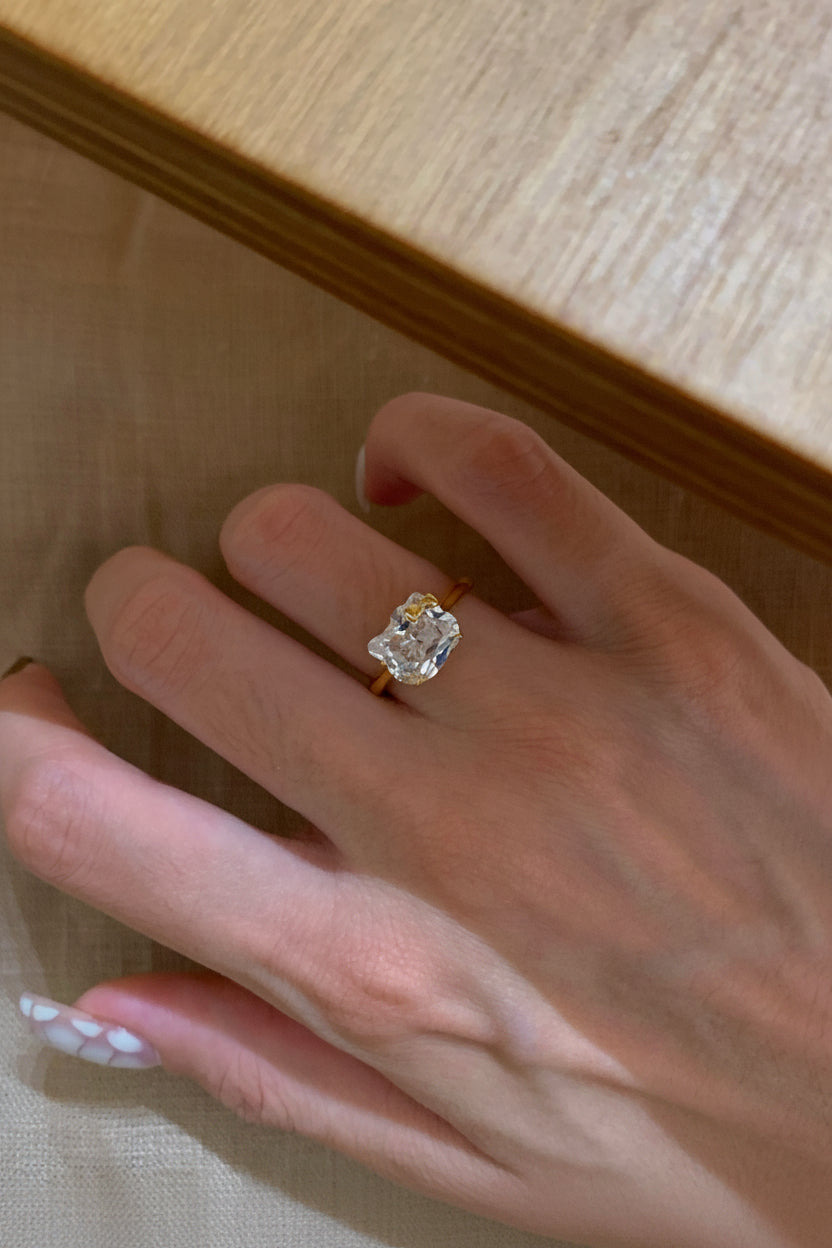 Hello Kitty x Nestura Zirconia Ring